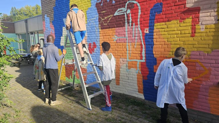 Verbinden met handen en voeten