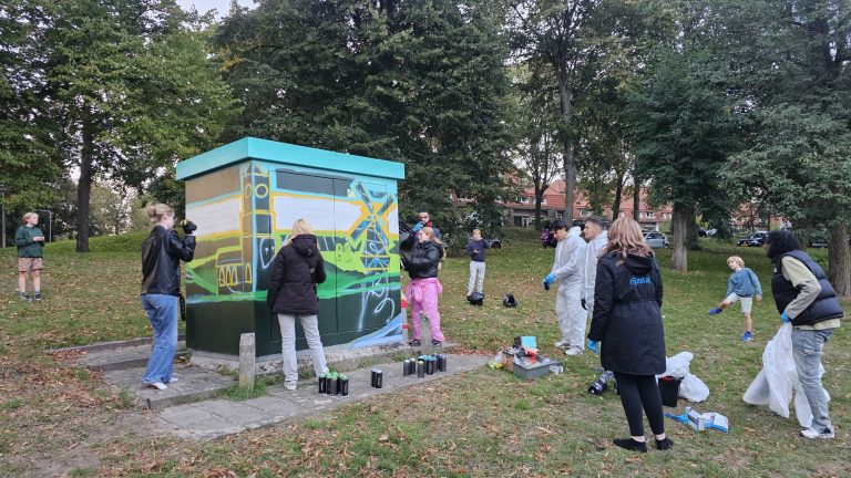 Jongeren uit Klarendal fleuren buurt op